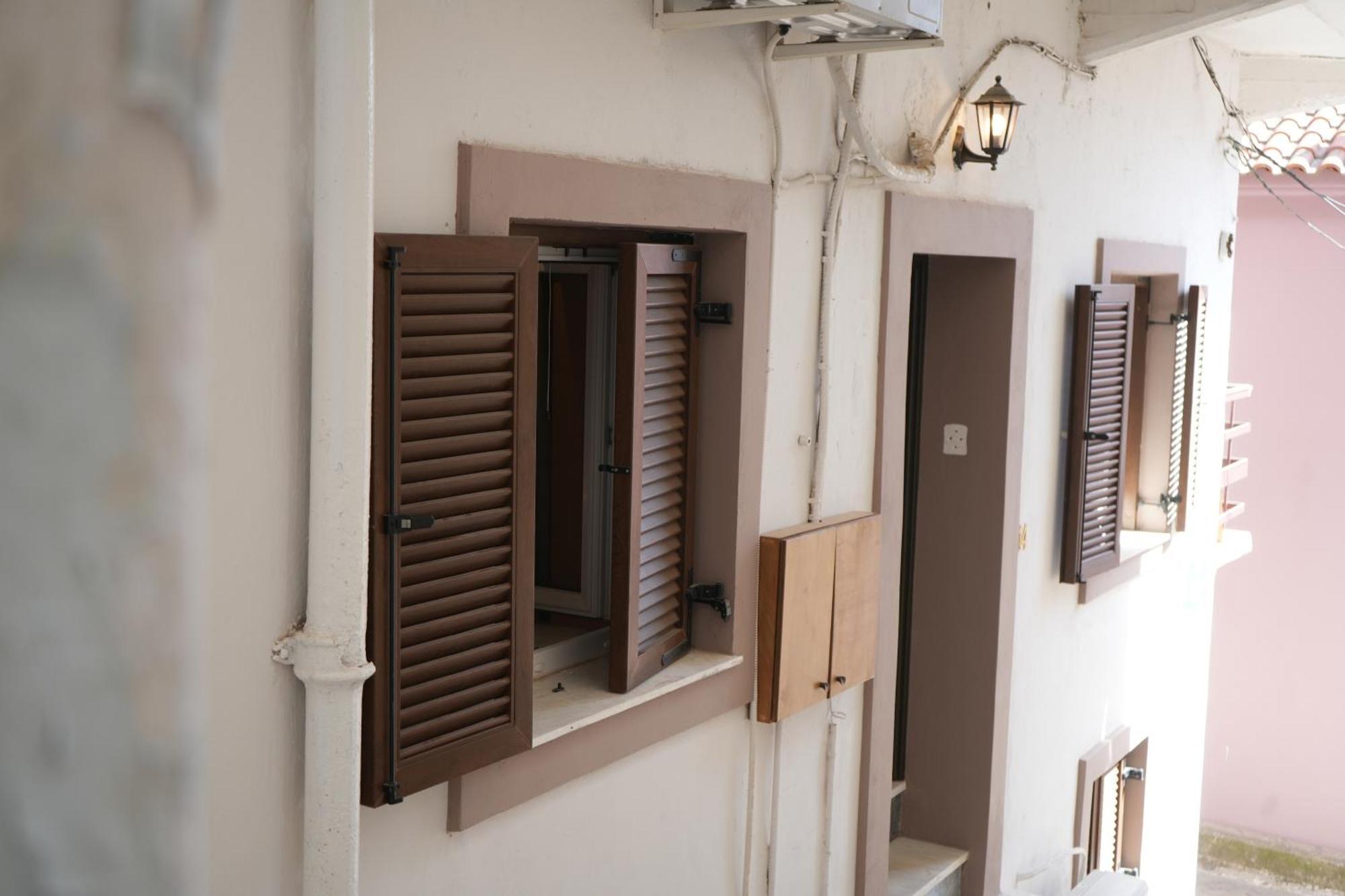 Appartement Φιλόξενο Σπίτι à Nauplie Extérieur photo