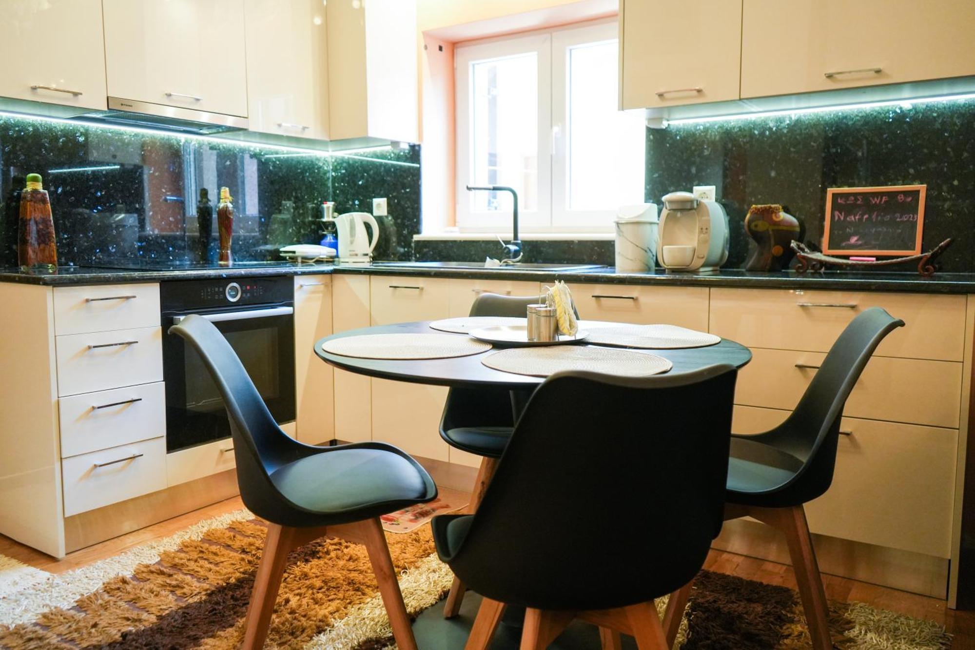 Appartement Φιλόξενο Σπίτι à Nauplie Extérieur photo