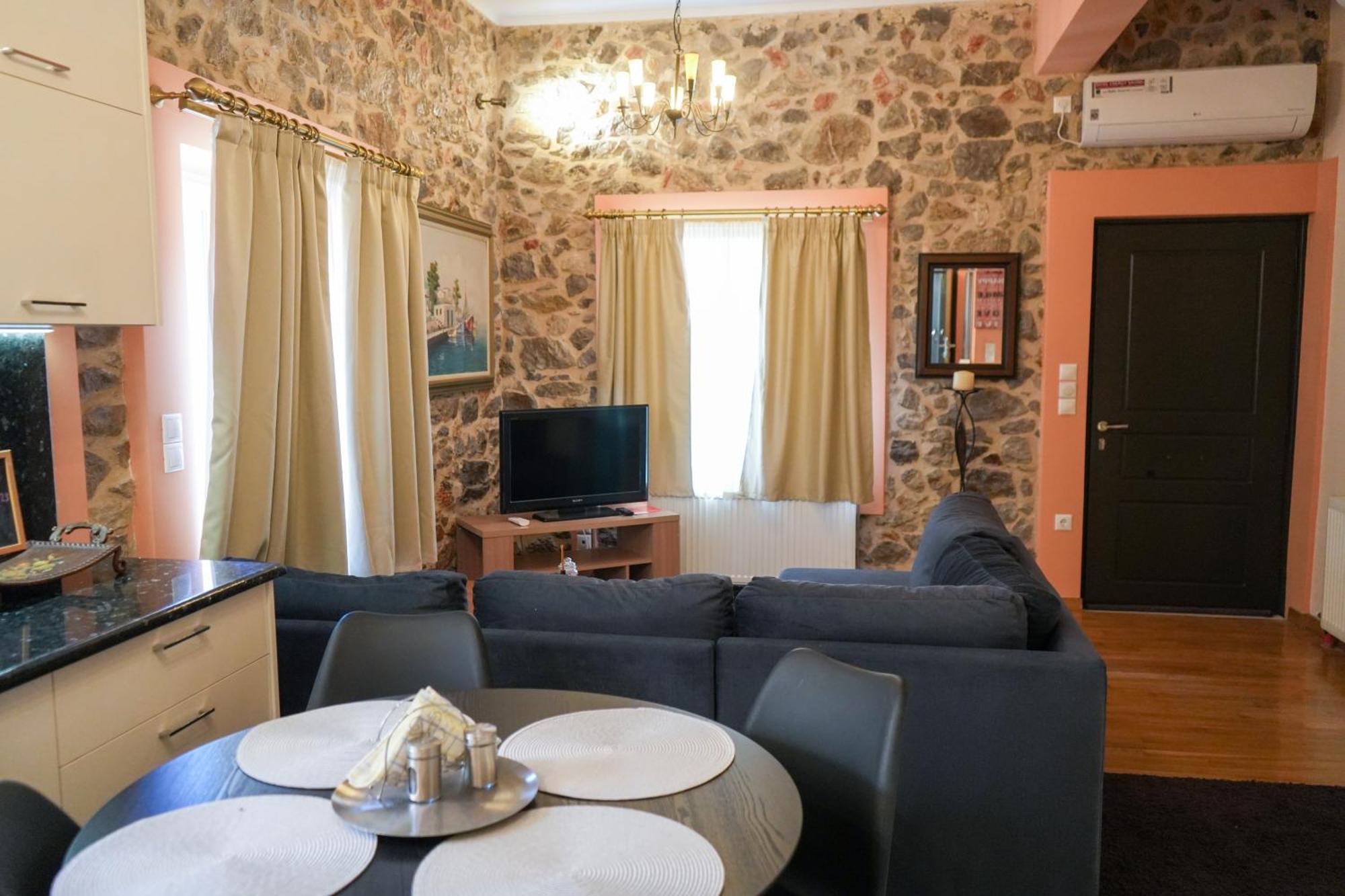 Appartement Φιλόξενο Σπίτι à Nauplie Extérieur photo